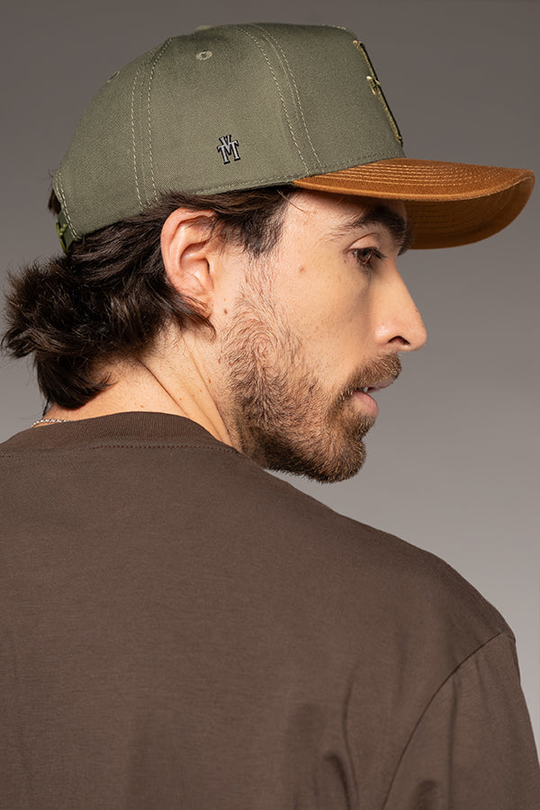 Gorra Unisex Bordada Color Verde y Ocre