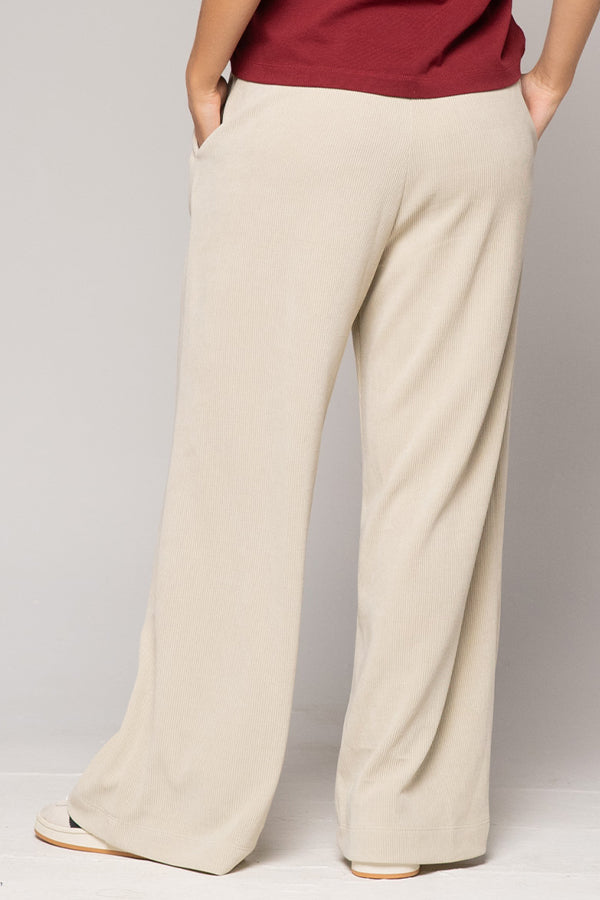 Pantalón Femenino En Corduroy Color Beige
