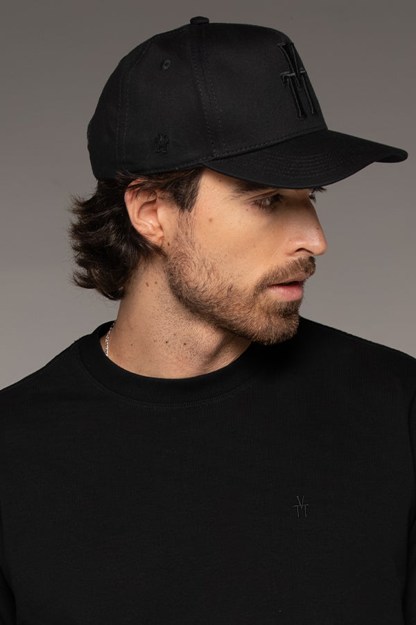 Gorra Unisex Bordada Color Negro