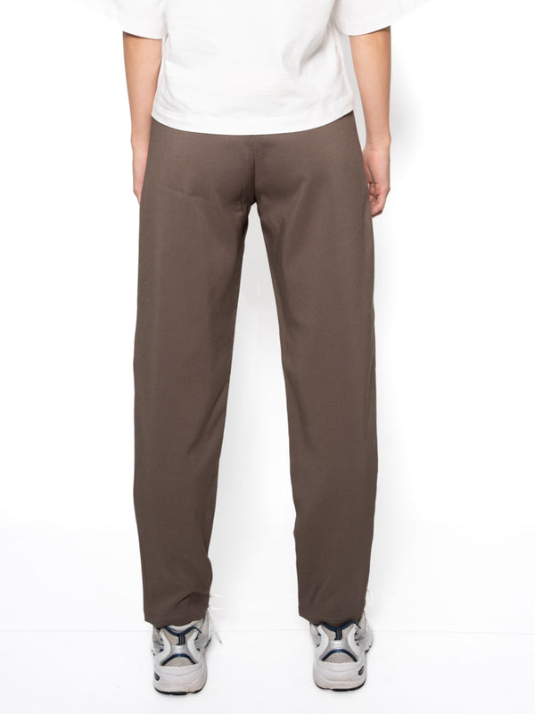 Pantalón Slouchy Café Mujer Poliéster con Isotipo VTT Bordado